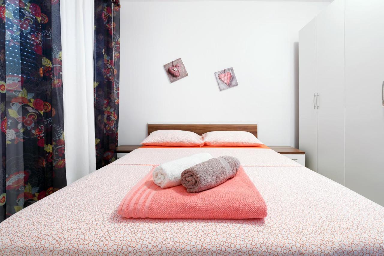 Apartman Don Pag Town Dış mekan fotoğraf